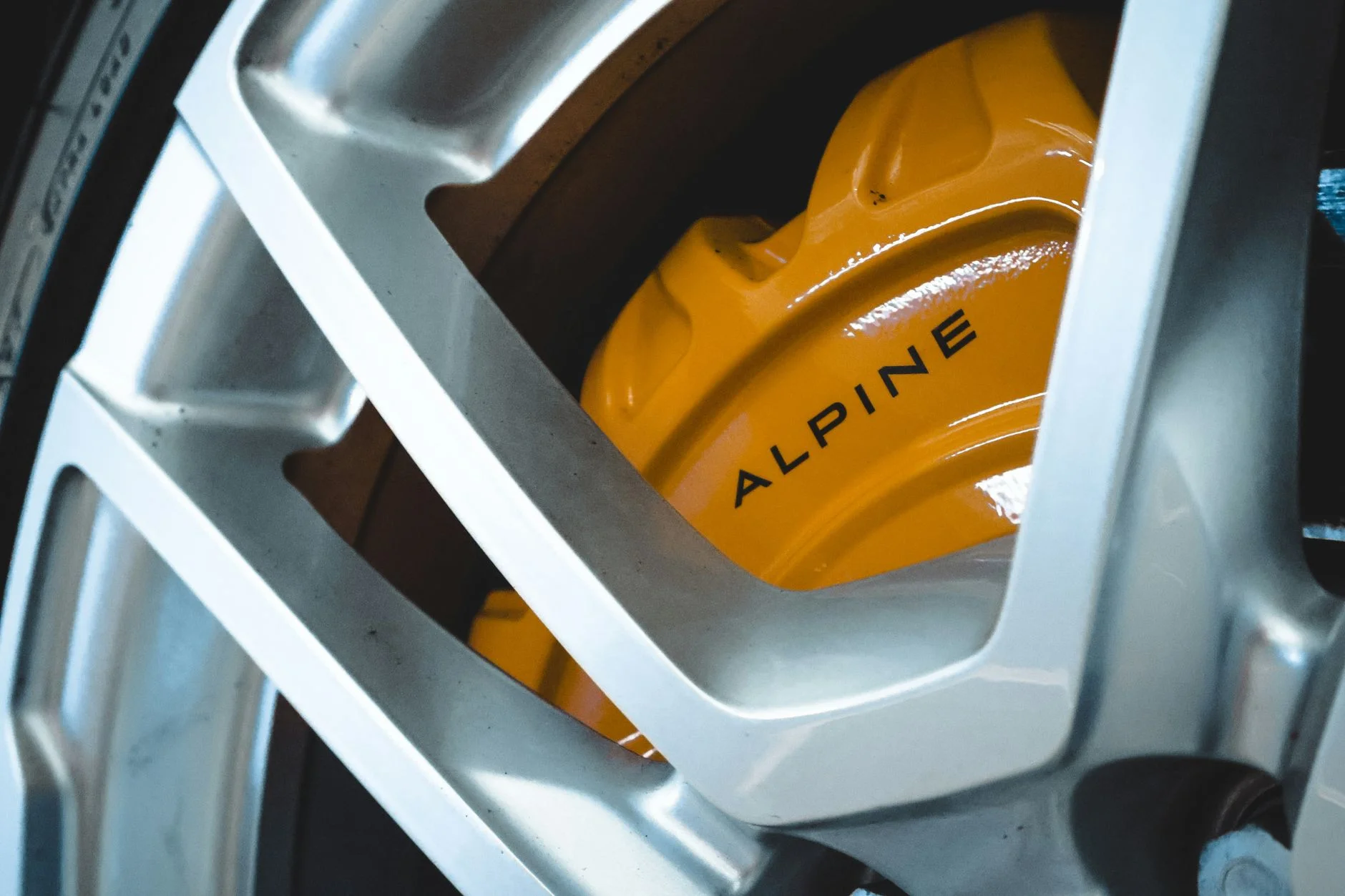 étape clé frein arrière Clio III